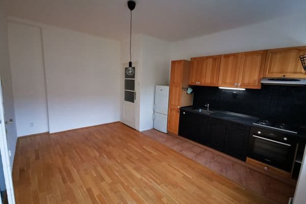1 bedroom with open-plan kitchen flat to rent, 40 m², Svojsíkova, Hlavní město Praha 1 bedroom with open-plan kitchen flat to rent, 40 m², Svojsíkova, Hlavní město Praha