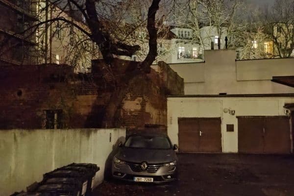 garage to rent, 40 m², Havanská, Hlavní město Praha garage to rent, 40 m², Havanská, Hlavní město Praha