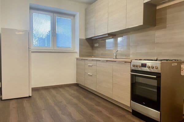 2 bedroom flat to rent, 55 m², Dašická, Pardubice 2 bedroom flat to rent, 55 m², Dašická, Pardubice