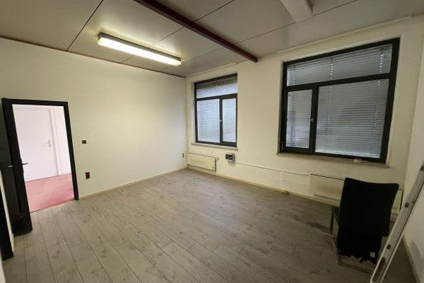 office to rent, 30 m², Im Gewerbepark 1, Hunderdorf, Bavaria office to rent, 30 m², Im Gewerbepark 1, Hunderdorf, Bavaria