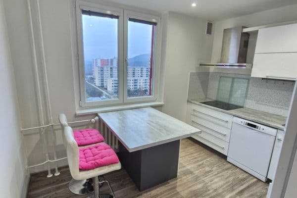 3 bedroom flat to rent, 76 m², Bzenecká, Brno 3 bedroom flat to rent, 76 m², Bzenecká, Brno