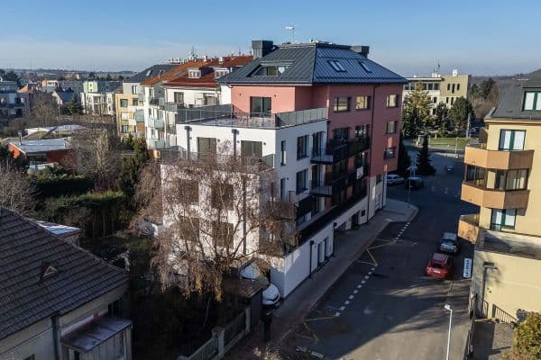 3 bedroom with open-plan kitchen flat for sale, 114 m², U Hotelu, Praha 3 bedroom with open-plan kitchen flat for sale, 114 m², U Hotelu, Praha
