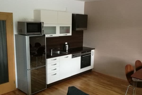 Studio flat to rent, 42 m², Družstevní ochoz, Praha Studio flat to rent, 42 m², Družstevní ochoz, Praha