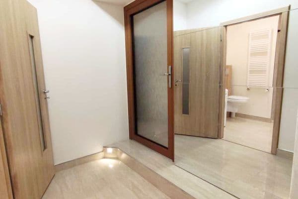 1 bedroom with open-plan kitchen flat to rent, 60 m², Palackého náměstí, Dobrovice 1 bedroom with open-plan kitchen flat to rent, 60 m², Palackého náměstí, Dobrovice