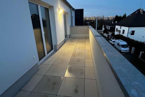 4 bedroom with open-plan kitchen flat to rent, 141 m², Podohradská, Praha 4 bedroom with open-plan kitchen flat to rent, 141 m², Podohradská, Praha