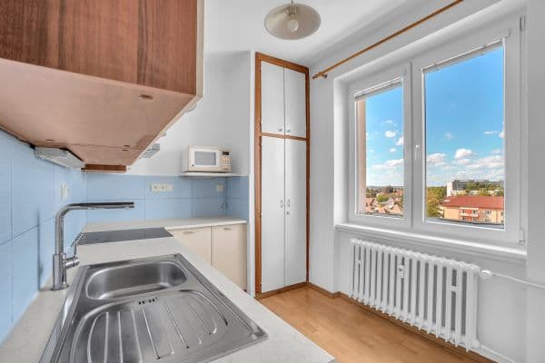 2 bedroom flat to rent, 51 m², třída SNP, Hradec Králové 2 bedroom flat to rent, 51 m², třída SNP, Hradec Králové