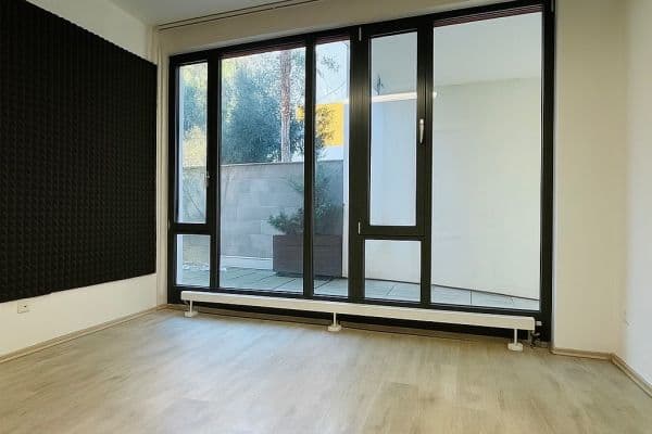 non-residential property to rent, 12 m², Květnového vítězství, Praha non-residential property to rent, 12 m², Květnového vítězství, Praha