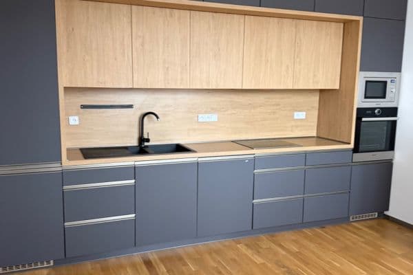 3 bedroom with open-plan kitchen flat to rent, 95 m², Sukova třída, Pardubice, Pardubický Region 3 bedroom with open-plan kitchen flat to rent, 95 m², Sukova třída, Pardubice, Pardubický Region