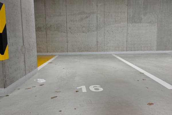 garage to rent, 20 m², Poděbradská, Praha garage to rent, 20 m², Poděbradská, Praha