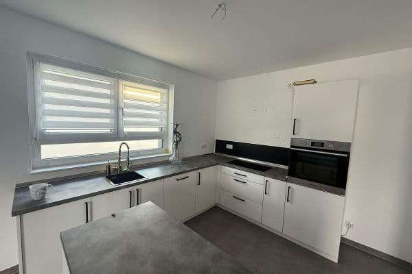 4 bedroom flat to rent, 137 m², Pfarrer-Kaspar-Walter-Straße 28, Offenbach am Main, Hesse 4 bedroom flat to rent, 137 m², Pfarrer-Kaspar-Walter-Straße 28, Offenbach am Main, Hesse