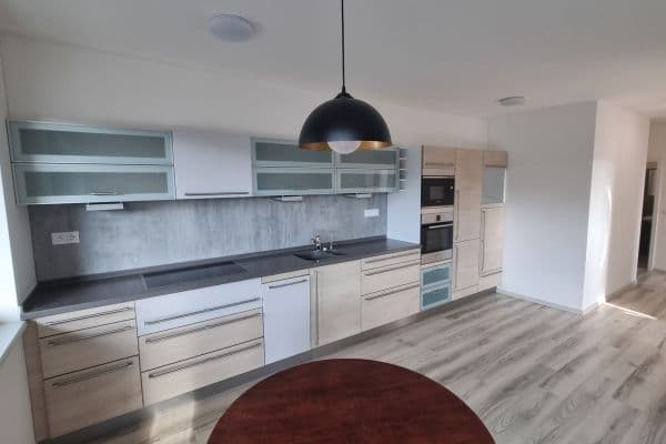 3 bedroom flat to rent, 77 m², Bratislava 3 bedroom flat to rent, 77 m², Bratislava