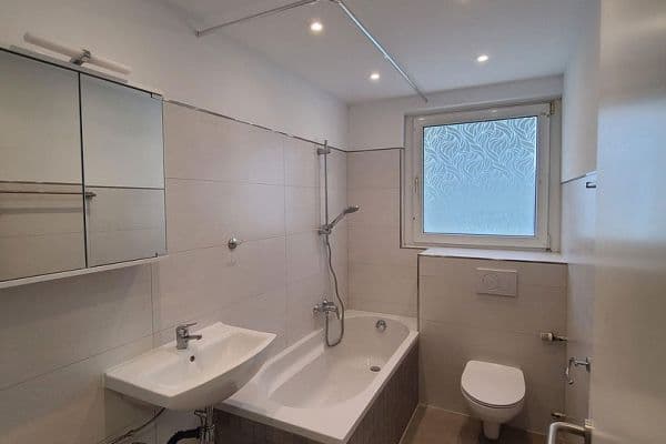 3 bedroom flat to rent, 109 m², Alzeyer Str. 1, Frankfurt, Hesse 3 bedroom flat to rent, 109 m², Alzeyer Str. 1, Frankfurt, Hesse