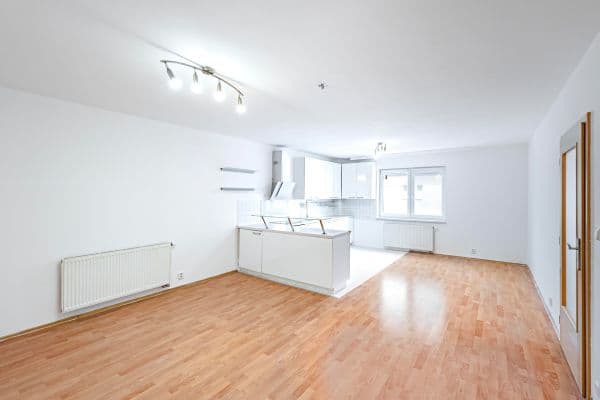1 bedroom with open-plan kitchen flat to rent, 61 m², Ďáblická, Praha 1 bedroom with open-plan kitchen flat to rent, 61 m², Ďáblická, Praha