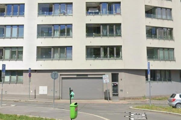 garage to rent, 14 m², Pod Radnicí, Praha garage to rent, 14 m², Pod Radnicí, Praha