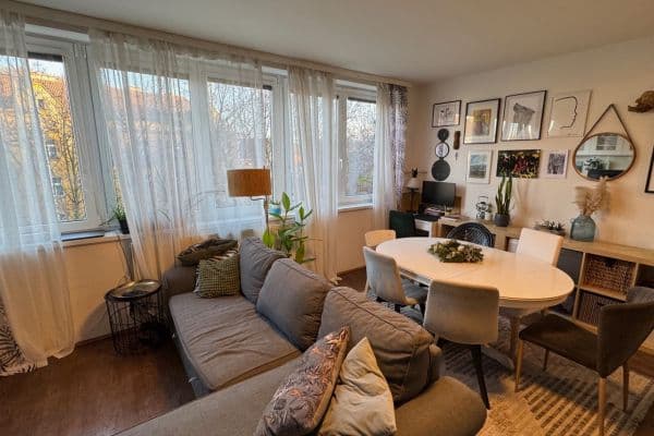 3 bedroom with open-plan kitchen flat to rent, 85 m², U Michelského mlýna, Praha 3 bedroom with open-plan kitchen flat to rent, 85 m², U Michelského mlýna, Praha