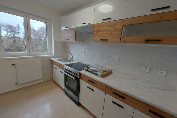 3 bedroom flat to rent, 60 m², Slaný 3 bedroom flat to rent, 60 m², Slaný