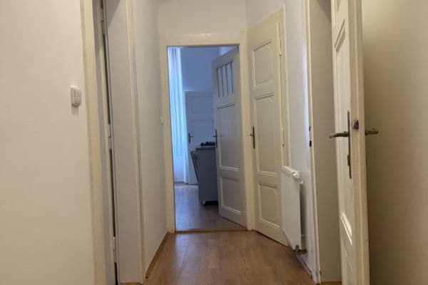 3 bedroom flat to rent, 77 m², Heřmanova, Praha 3 bedroom flat to rent, 77 m², Heřmanova, Praha