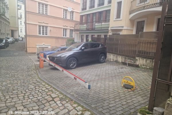 garage to rent, 24 m², Zámecký vrch, Karlovy Vary garage to rent, 24 m², Zámecký vrch, Karlovy Vary