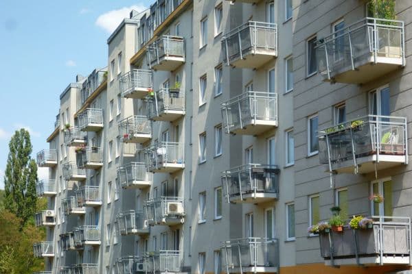 3 bedroom with open-plan kitchen flat to rent, 90 m², Kovanecká, Praha 3 bedroom with open-plan kitchen flat to rent, 90 m², Kovanecká, Praha