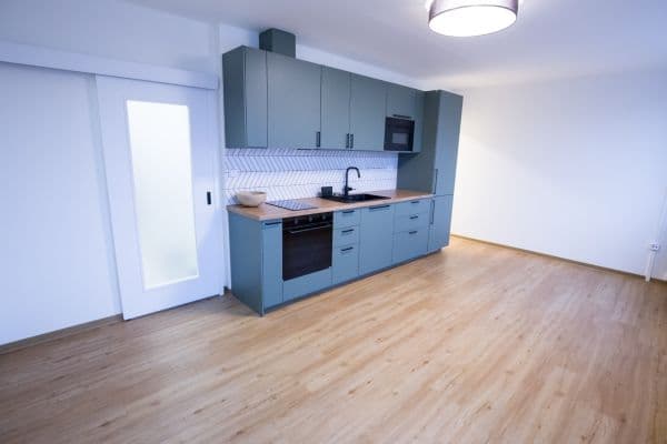 Studio flat to rent, 35 m², Nušlova, Praha Studio flat to rent, 35 m², Nušlova, Praha