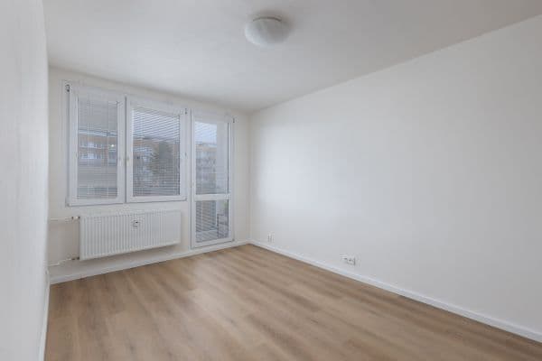 1 bedroom with open-plan kitchen flat to rent, 40 m², Golfová, 1 bedroom with open-plan kitchen flat to rent, 40 m², Golfová,