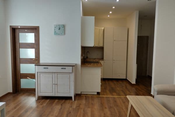 1 bedroom with open-plan kitchen flat to rent, 60 m², Cyrila Boudy, Kladno 1 bedroom with open-plan kitchen flat to rent, 60 m², Cyrila Boudy, Kladno