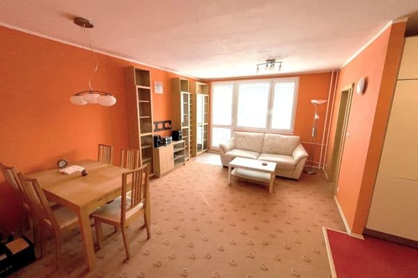 3 bedroom with open-plan kitchen flat to rent, 94 m², Hausmannova, Praha 12 3 bedroom with open-plan kitchen flat to rent, 94 m², Hausmannova, Praha 12