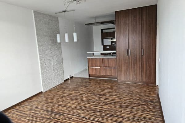 2 bedroom with open-plan kitchen flat to rent, 66 m², Tyršova, Beroun 2 bedroom with open-plan kitchen flat to rent, 66 m², Tyršova, Beroun