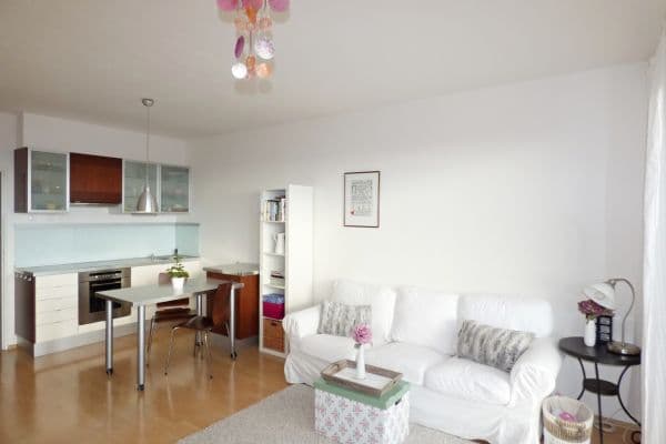 Studio flat for sale, 39 m², Hnězdenská, Praha 8 Studio flat for sale, 39 m², Hnězdenská, Praha 8