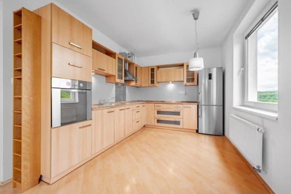 1 bedroom with open-plan kitchen flat to rent, 67 m², Semická, Praha 12 1 bedroom with open-plan kitchen flat to rent, 67 m², Semická, Praha 12