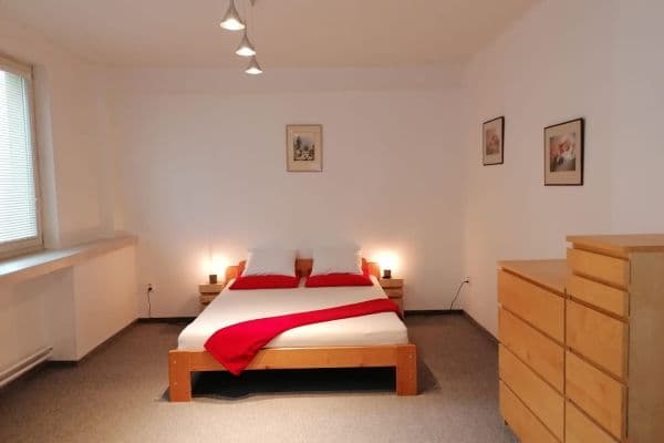 2 bedroom flat to rent, 51 m², Lucemburská, Praha 2 bedroom flat to rent, 51 m², Lucemburská, Praha