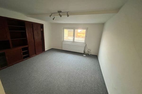 1 bedroom flat to rent, 40 m², Zálezlice 1 bedroom flat to rent, 40 m², Zálezlice