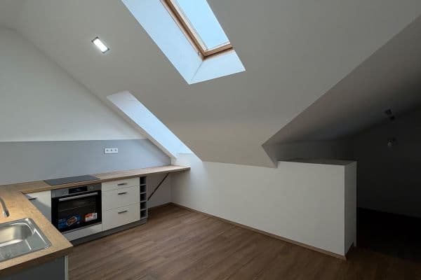 2 bedroom flat to rent, 86 m², Masarykova třída, Teplice 2 bedroom flat to rent, 86 m², Masarykova třída, Teplice