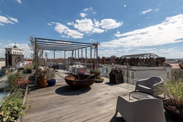 3 bedroom with open-plan kitchen flat to rent, 454 m², Laubova, Praha 3 bedroom with open-plan kitchen flat to rent, 454 m², Laubova, Praha