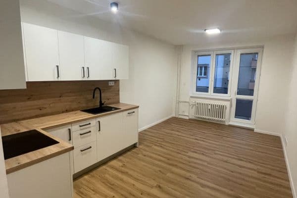 2 bedroom with open-plan kitchen flat to rent, 55 m², Švendova, Hradec Králové 2 bedroom with open-plan kitchen flat to rent, 55 m², Švendova, Hradec Králové