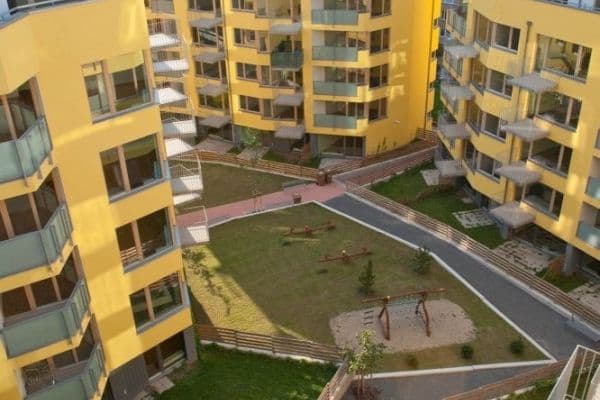 2 bedroom with open-plan kitchen flat to rent, 91 m², Jeseniova, Praha 2 bedroom with open-plan kitchen flat to rent, 91 m², Jeseniova, Praha