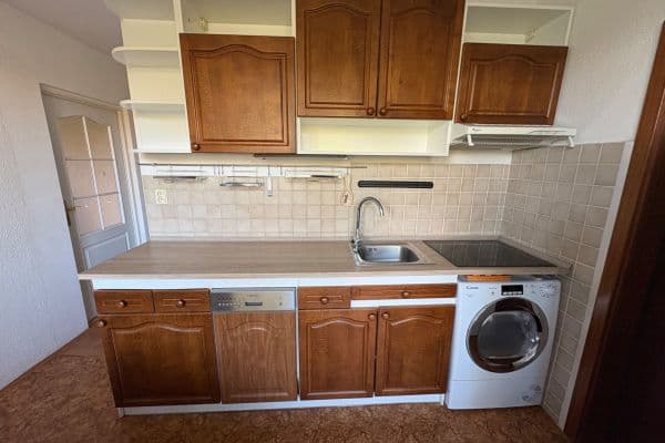 3 bedroom flat to rent, 75 m², Foerstrova, Brno 3 bedroom flat to rent, 75 m², Foerstrova, Brno