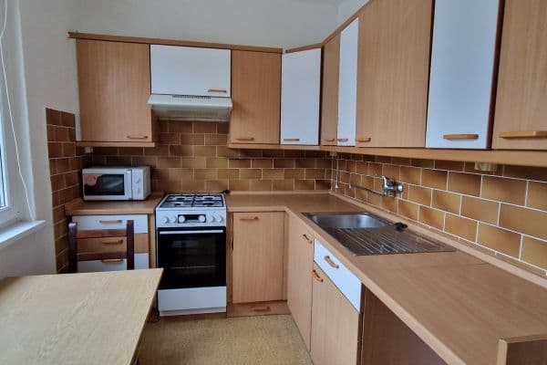 2 bedroom flat to rent, 56 m², Na Petřinách, Praha 2 bedroom flat to rent, 56 m², Na Petřinách, Praha