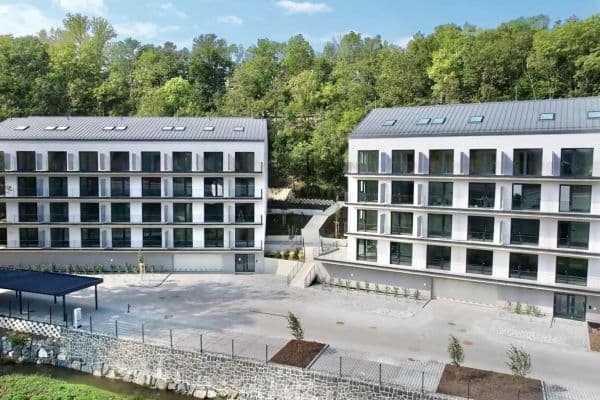 1 bedroom with open-plan kitchen flat to rent, 40 m², Na Žvahově, Praha 1 bedroom with open-plan kitchen flat to rent, 40 m², Na Žvahově, Praha