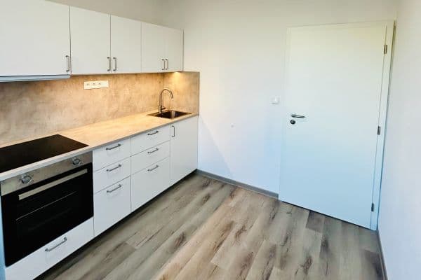 3 bedroom flat to rent, 68 m², Trnkova, Olomouc 3 bedroom flat to rent, 68 m², Trnkova, Olomouc