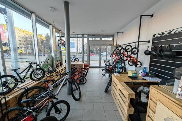 non-residential property to rent, 45 m², Evropská, Praha non-residential property to rent, 45 m², Evropská, Praha