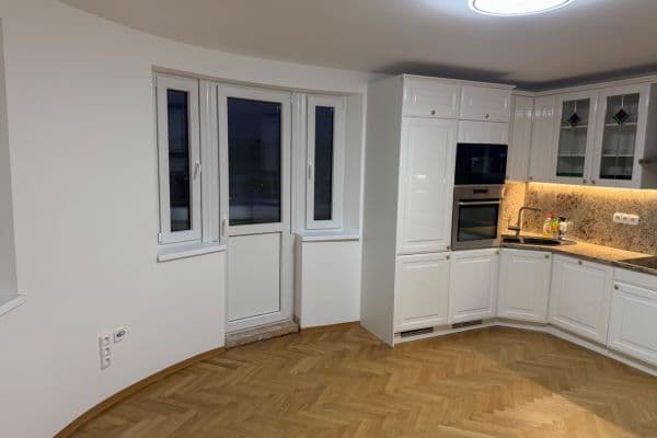 1 bedroom with open-plan kitchen flat to rent, 54 m², Michelská, Praha 1 bedroom with open-plan kitchen flat to rent, 54 m², Michelská, Praha