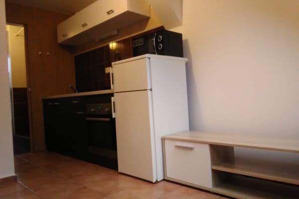 Studio flat to rent, 21 m², Nezamyslova, Brno Studio flat to rent, 21 m², Nezamyslova, Brno