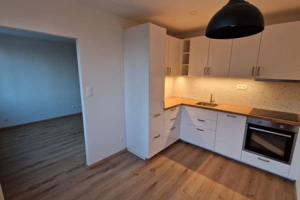 3 bedroom flat to rent, 55 m², Varnsdorfská, Prague, Prague 3 bedroom flat to rent, 55 m², Varnsdorfská, Prague, Prague