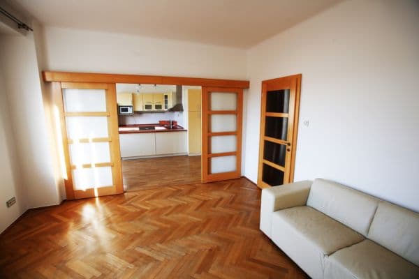 2 bedroom flat to rent, 76 m², Lodecká, Praha 2 bedroom flat to rent, 76 m², Lodecká, Praha