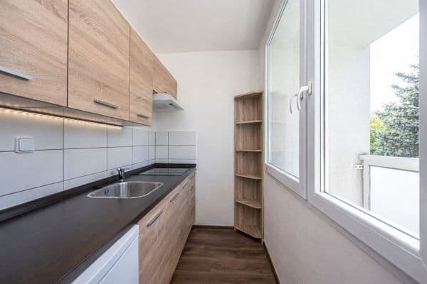 Studio flat for sale, 28 m², K Sadu, Praha Studio flat for sale, 28 m², K Sadu, Praha