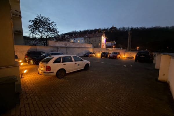 garage to rent, 8 m², Na Neklance, Praha garage to rent, 8 m², Na Neklance, Praha