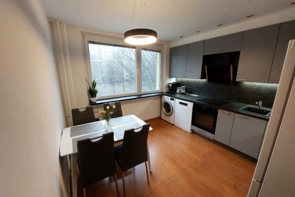 3 bedroom flat for sale, 75 m², Leopoldova, Praha 3 bedroom flat for sale, 75 m², Leopoldova, Praha