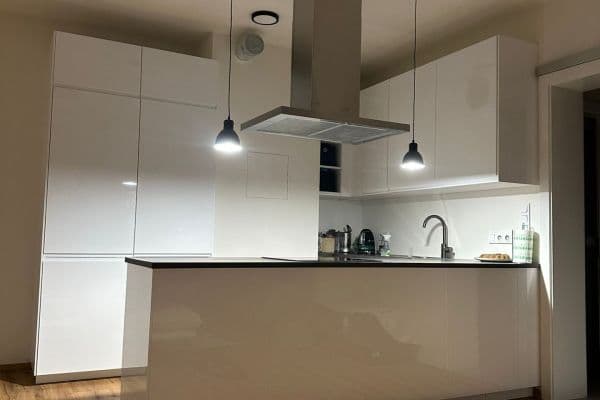 2 bedroom with open-plan kitchen flat to rent, 92 m², Kumpoštova, Brno 2 bedroom with open-plan kitchen flat to rent, 92 m², Kumpoštova, Brno