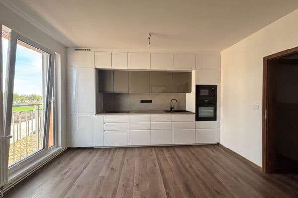 1 bedroom with open-plan kitchen flat to rent, 40 m², Vestecká, Nehvizdy 1 bedroom with open-plan kitchen flat to rent, 40 m², Vestecká, Nehvizdy